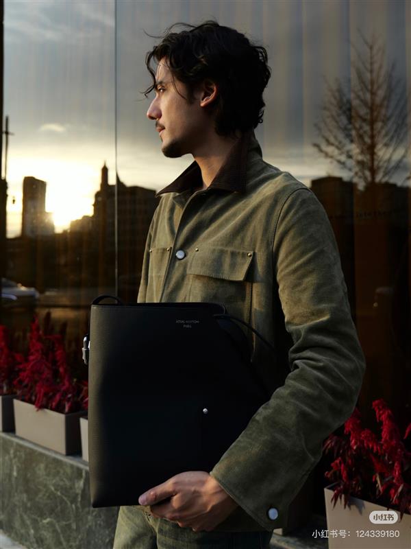 2026120181657279 270